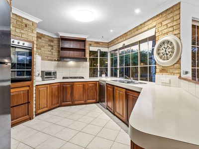 62 Kingsmill Gardens, Winthrop