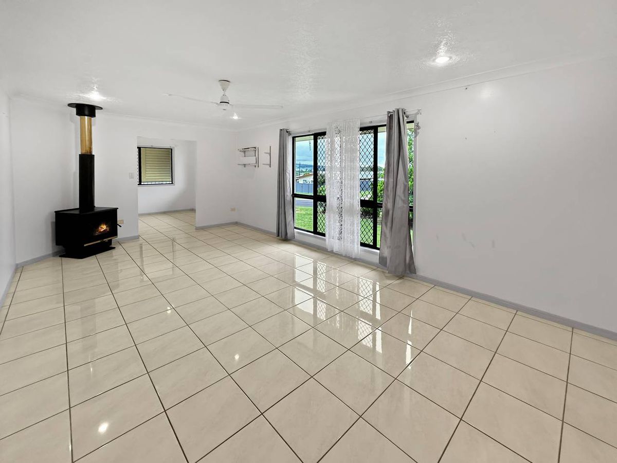 7 Waller Street, Atherton