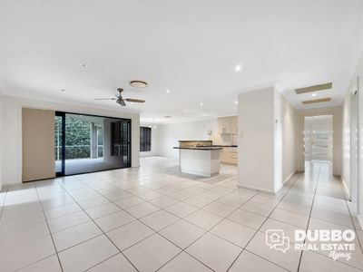 10 Holmwood Drive, Dubbo