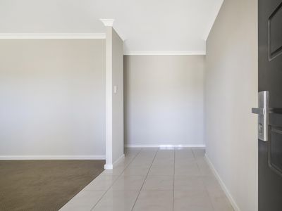35 Roundhouse Parade, Jindalee