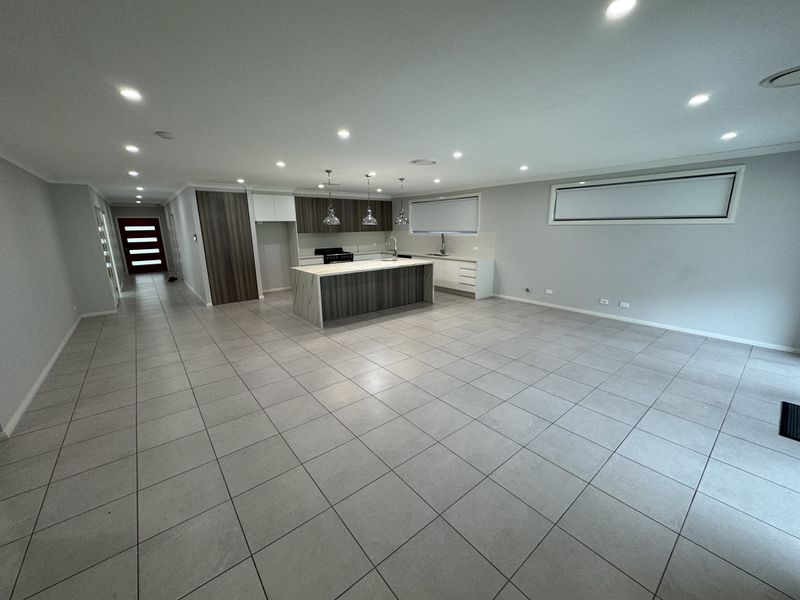 82 Donovan Boulevard, Gregory Hills