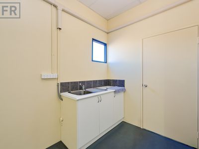 7 / 28 Clark Court, Bibra Lake