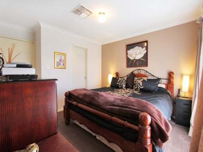 32 Cavalier Crescent, Boulder