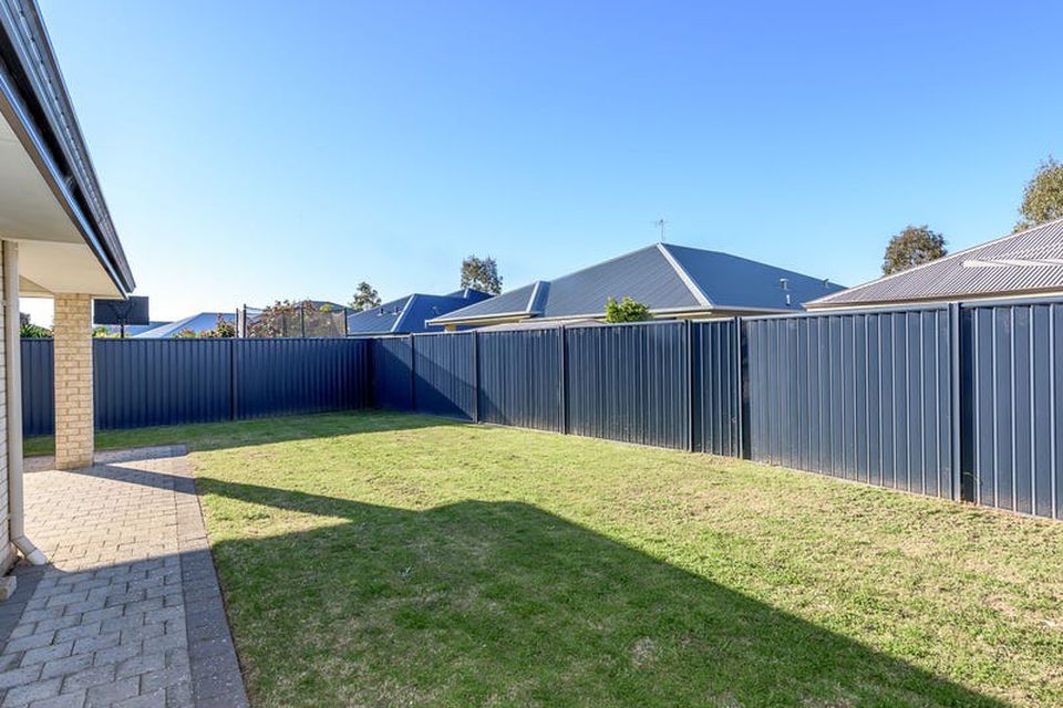 14 Callistemon Gardens , Baldivis
