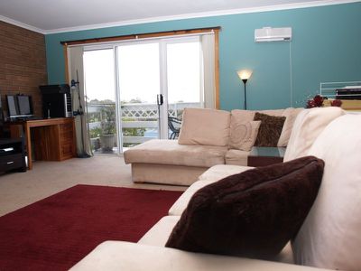 2 / 6 Opal Drive, Blackmans Bay