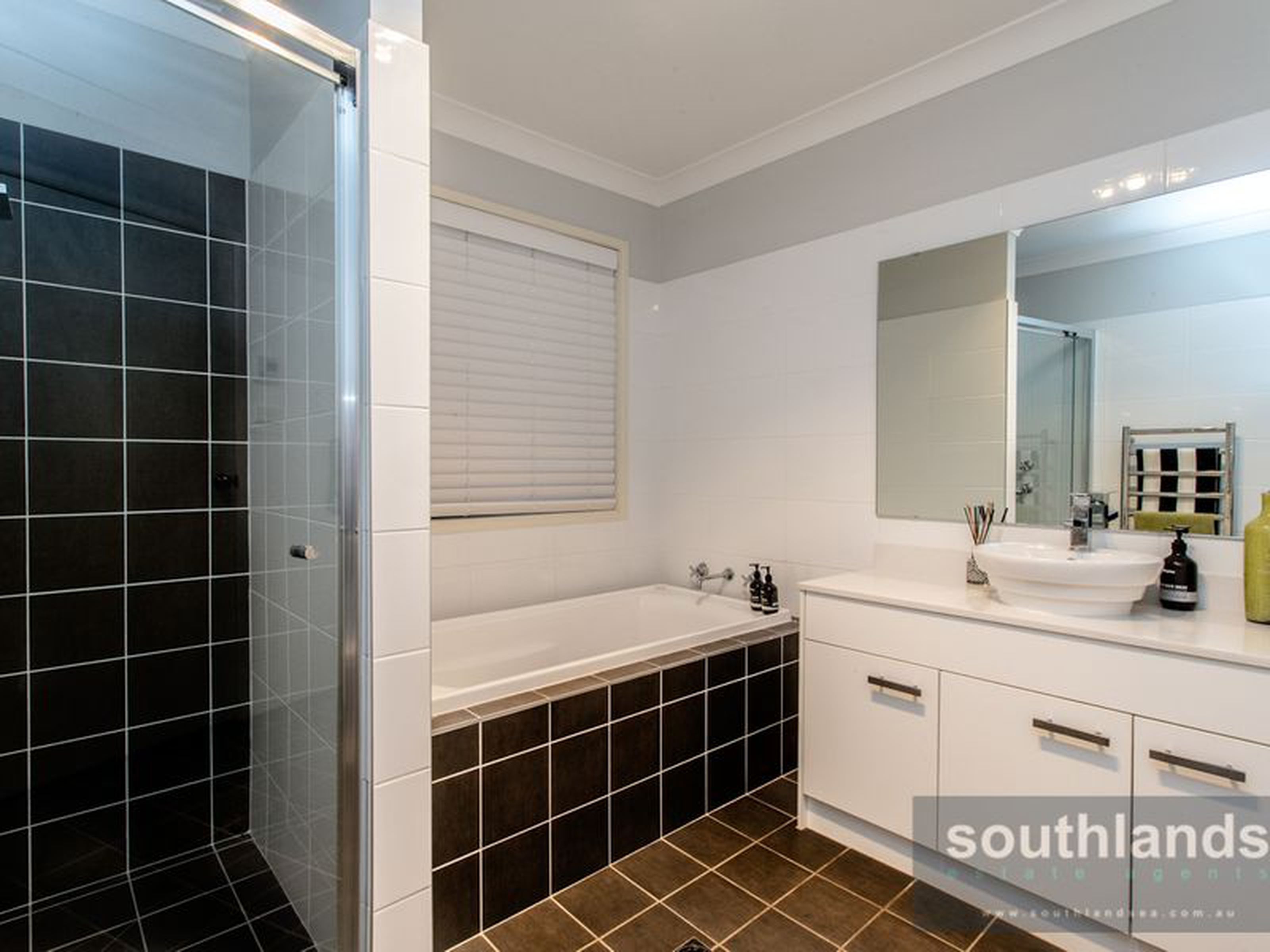 33 Sandstock Crescent, Jordan Springs, JORDAN SPRINGS