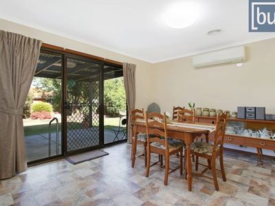 11 Doongan Pl, West Albury