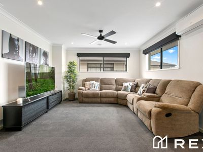 44 Karawarra Circuit, Cranbourne North