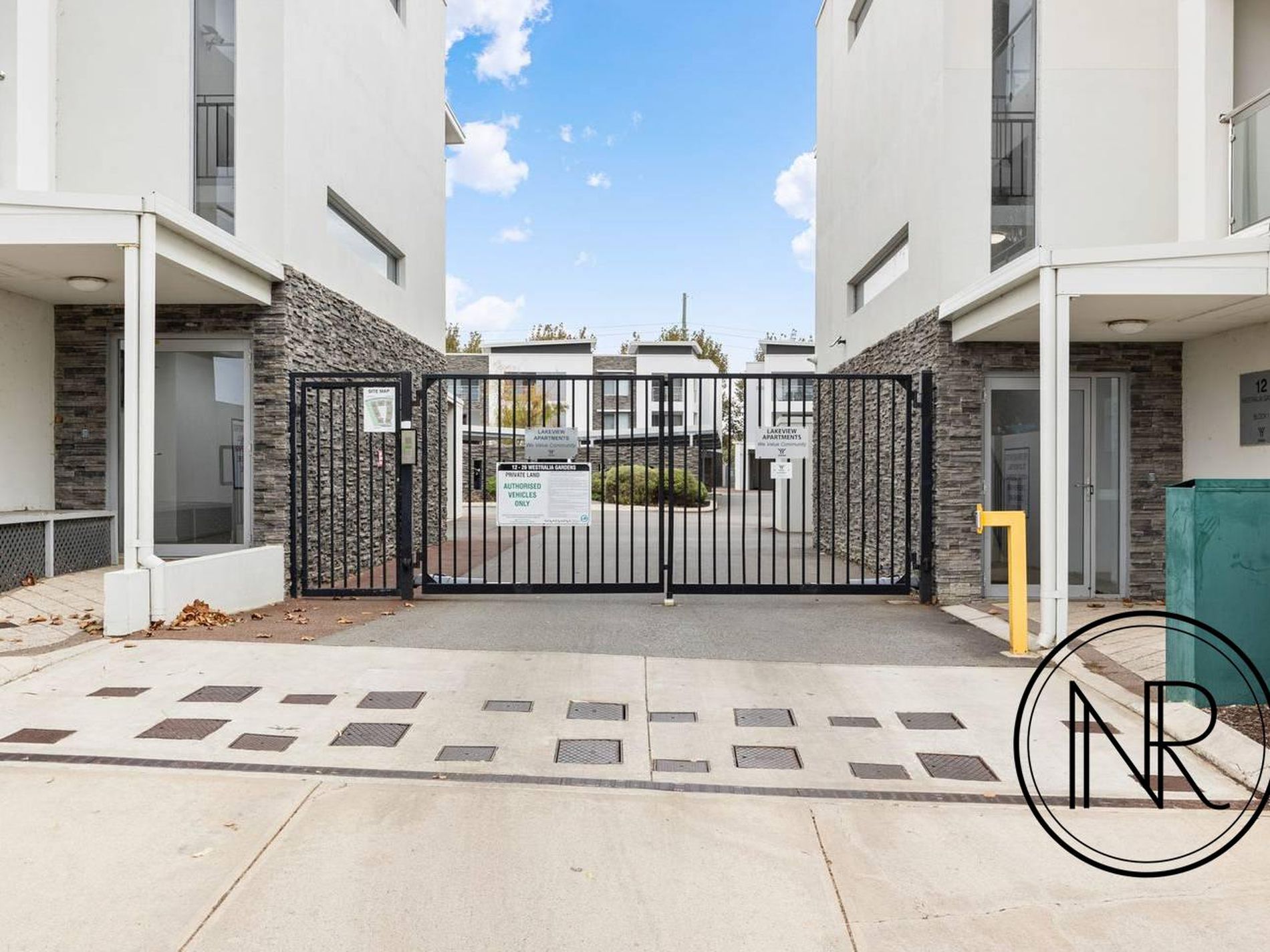 17 / 18 Westralia Gardens, Rockingham
