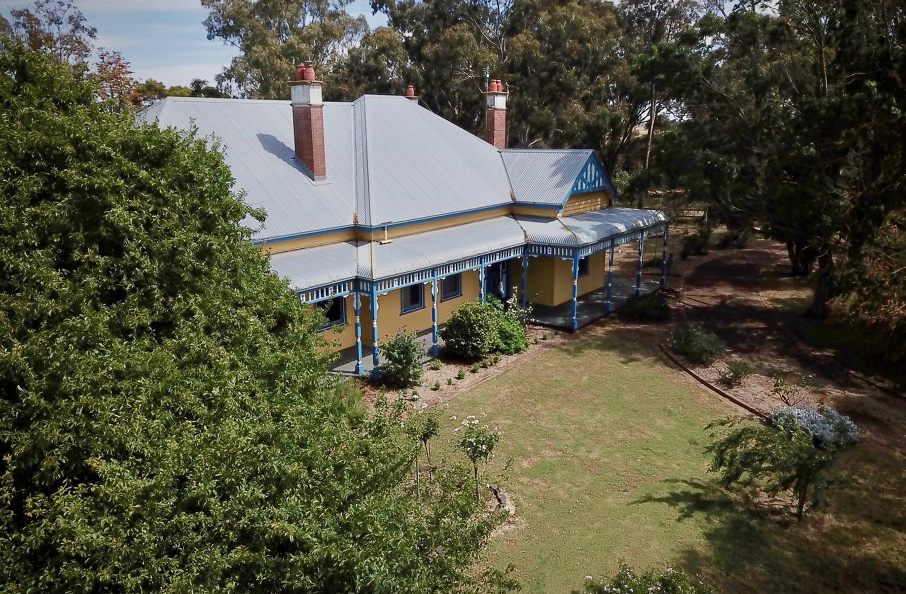 COLAC-BALLARAT ROAD, Weering