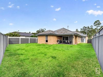 7 Minorca Circuit, Hamlyn Terrace