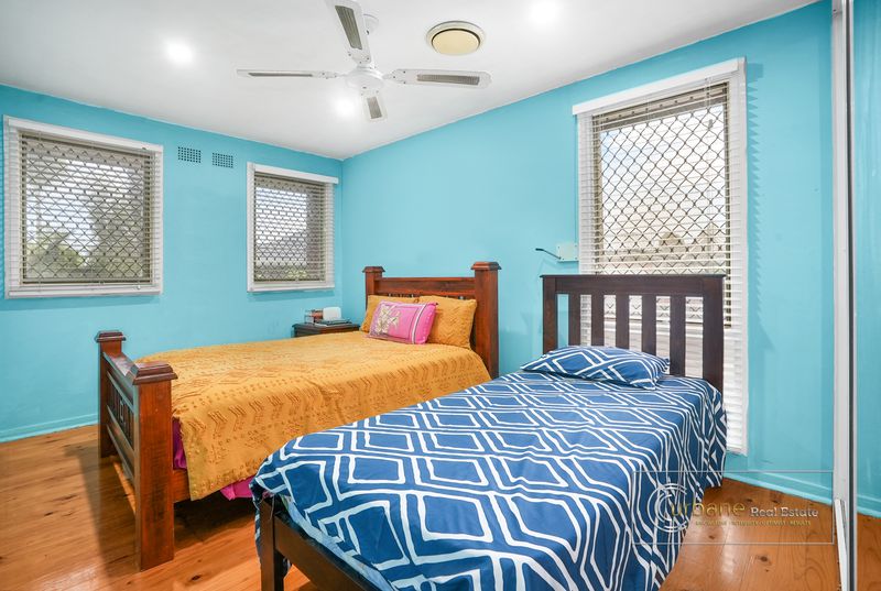 3 & 3A Tent Street, Kingswood