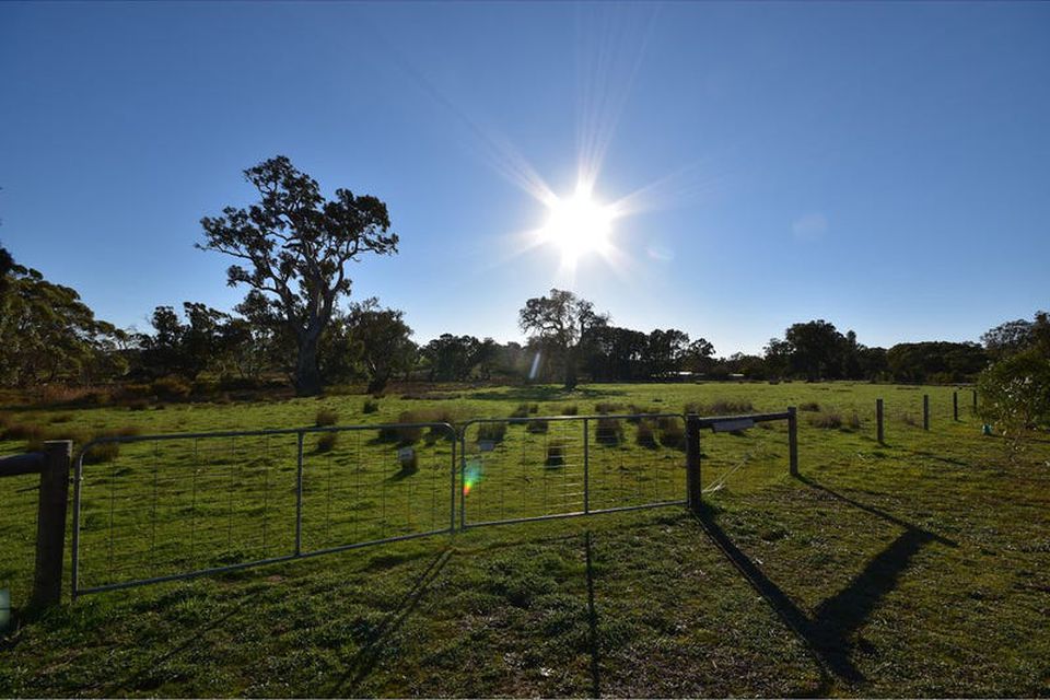 1869 Torrens Valley Road, Mount Pleasant