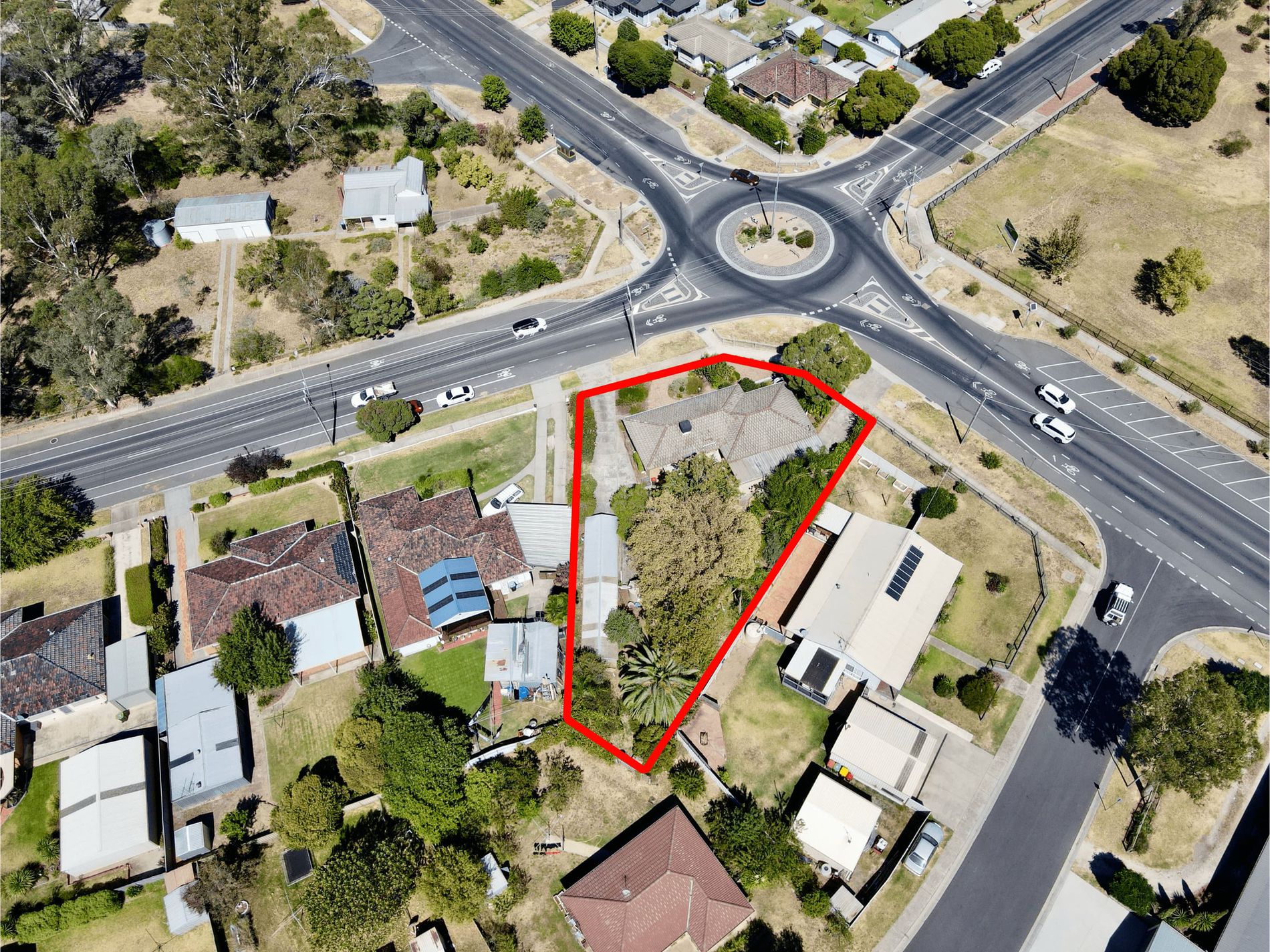 286 Mackenzie Street West, Kangaroo Flat Ollie James Real Estate