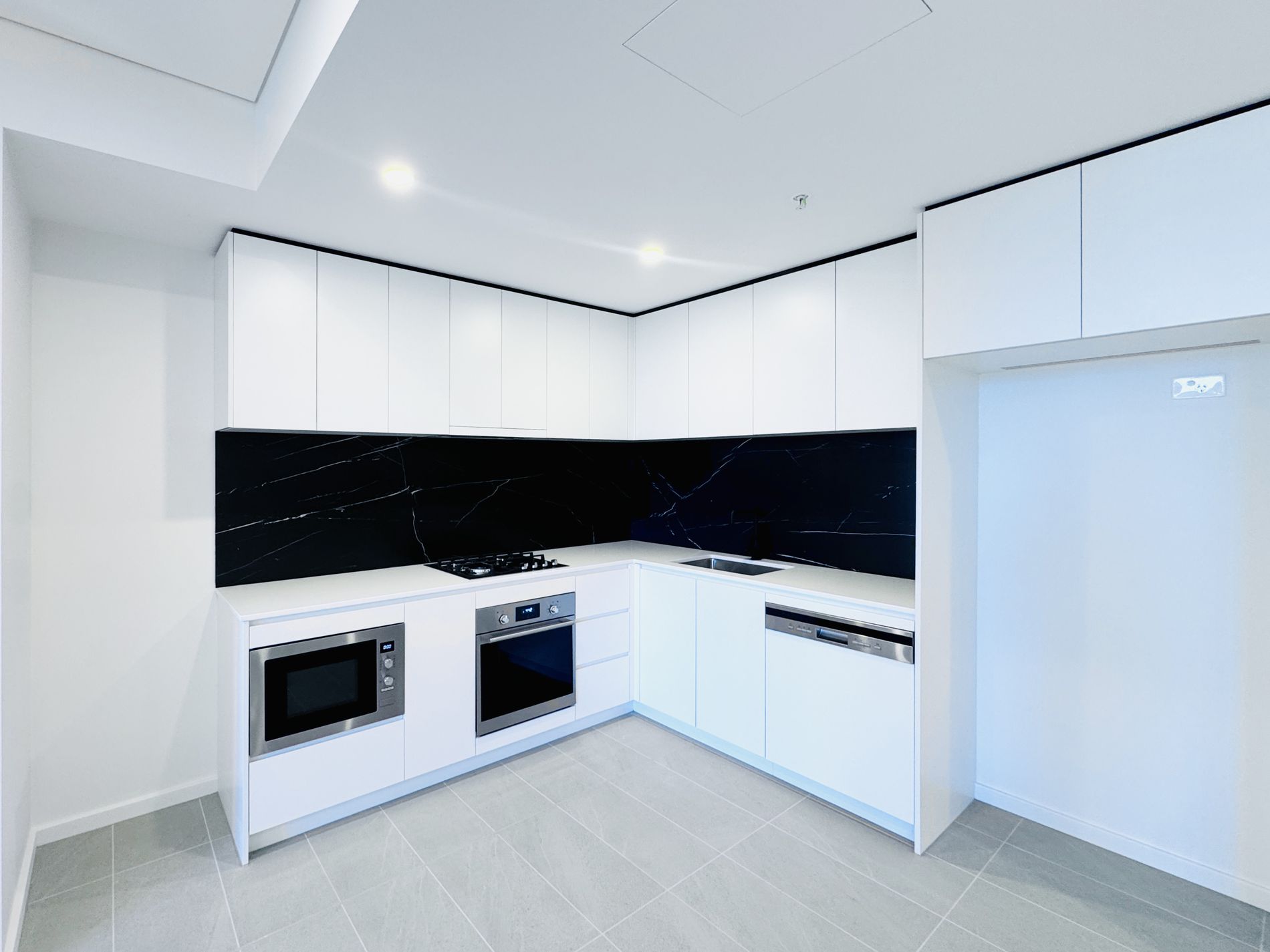 407 / 2B Appleroth Street, Melrose Park