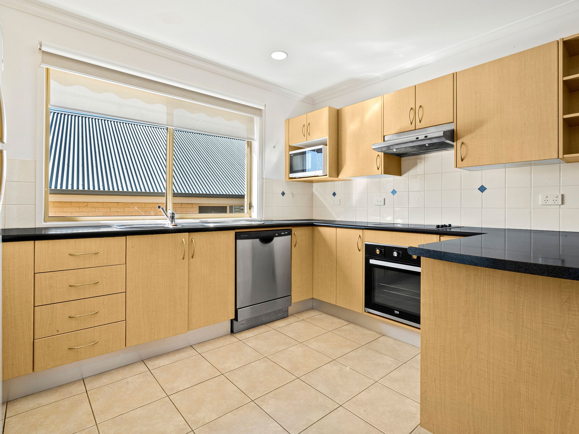 17b Eric Fenning Drive, Surf Beach