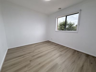 1215 Ison Road, Manor Lakes