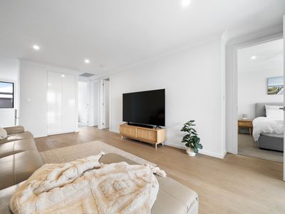 98 Wirra Drive, New Port