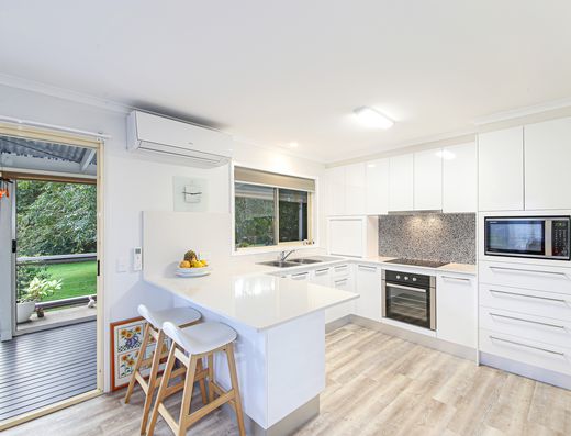 2 bedroom UNFURNISHED home in residential complex image 3
