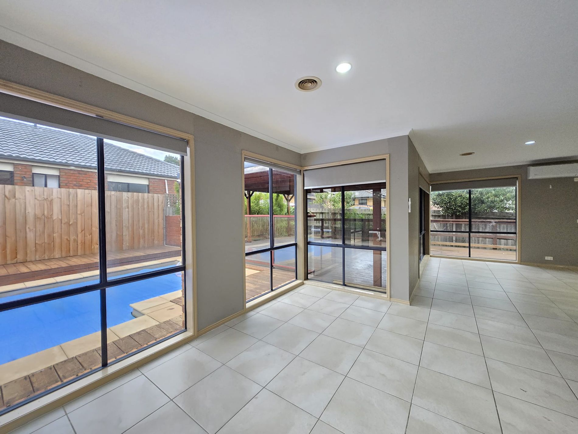 18 Sandalwood Grove, Carrum Downs