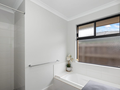 4 Riverland Drive, Ellenbrook