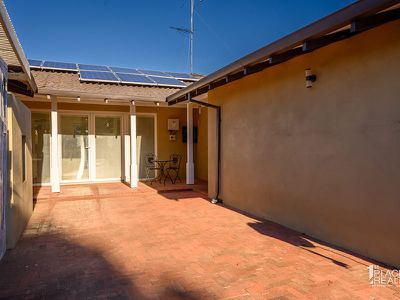 17 Armstrong St, Halls Head