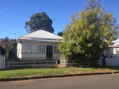 26 Grenier Street, Toowoomba City