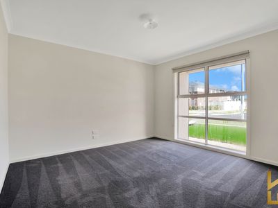 10 Lamaro Way, Wyndham Vale