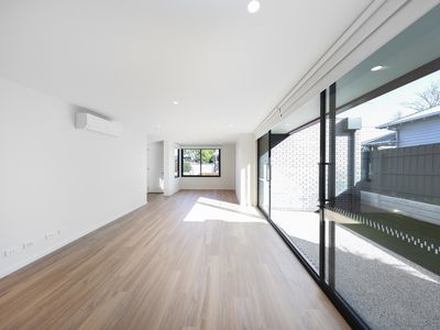 2 / 4 Anderson Street, Ascot Vale