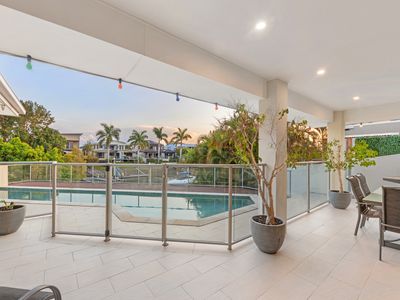 2 Ferrymans Court, Helensvale