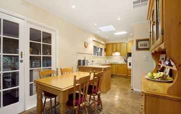 42 Whiteside Road, Officer