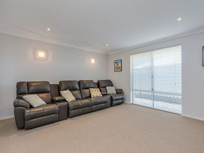 27 Moonlighter Way, Yanchep