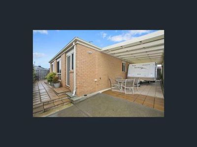 7 Melanic Street, Leopold