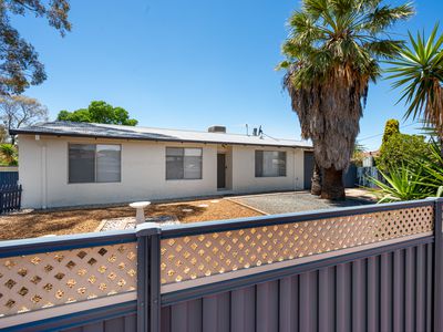 17A Sewell Drive, Kalgoorlie