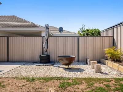 19 Calamocha Way, Piara Waters