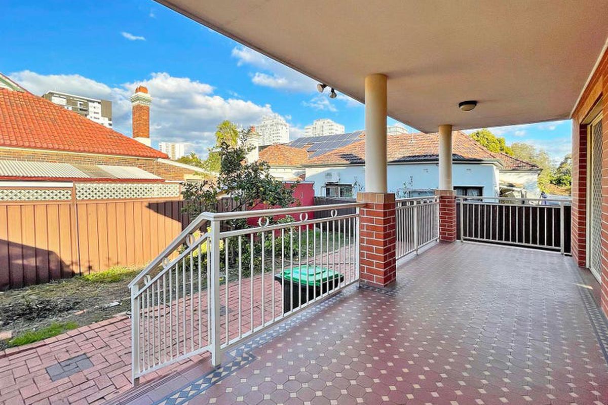 18 Carilla Street, Burwood