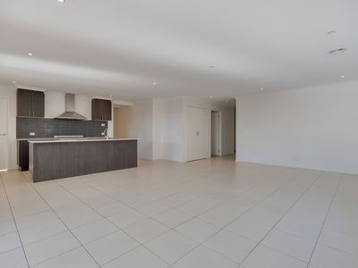 108 Oakbank Blvd, Whittlesea