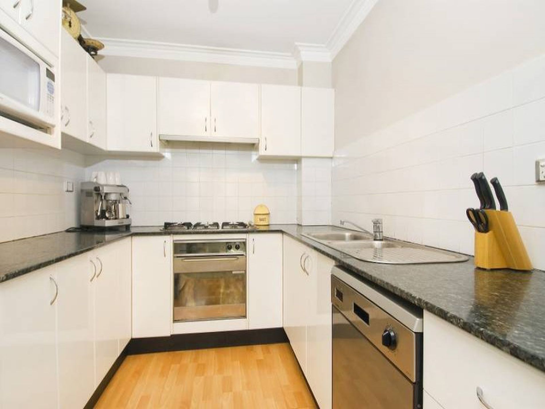 19 / 213 Wigram Road, Forest Lodge