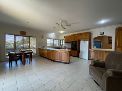 9 Rohan Way, Kawungan