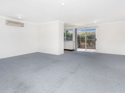 1 / 17 Derwent Place, Albion Park