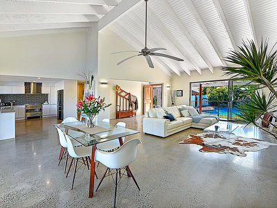 28 Bight Court, Mermaid Waters