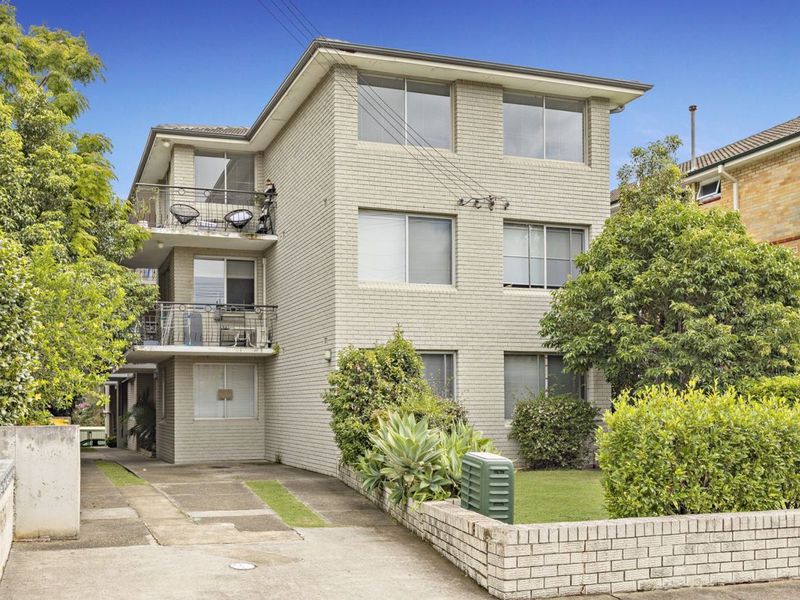 8 / 22 Chandos Street, Ashfield