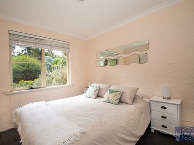 2 / 1 Maraveen Place, Ocean Beach