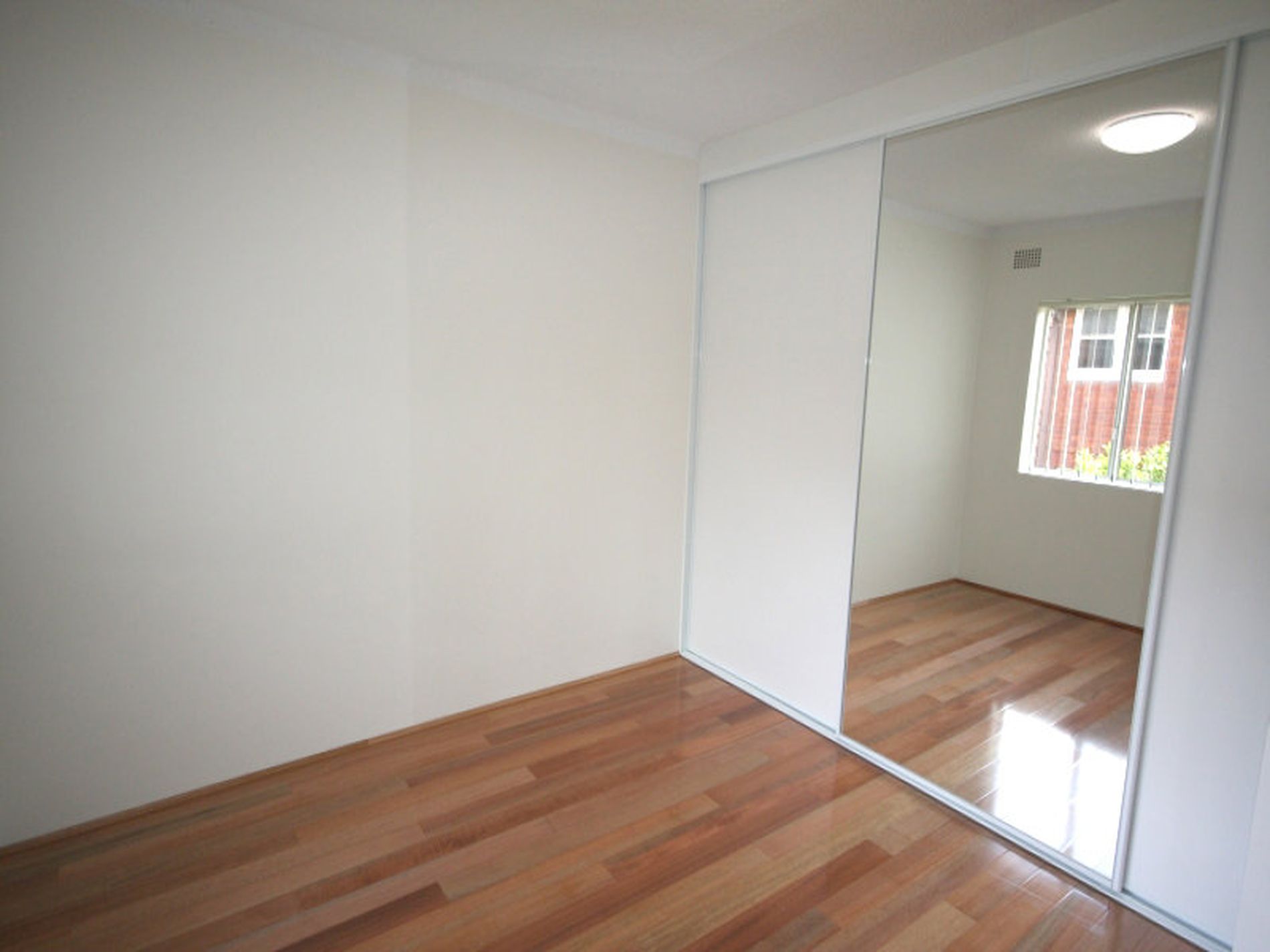 12 / 32 Barber Avenue, Eastlakes