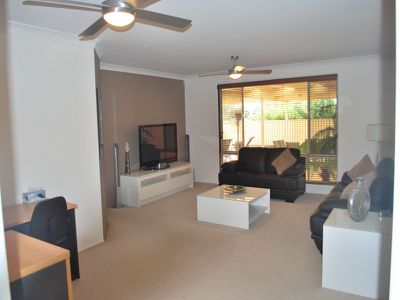 4 Goodman Place, Horsley