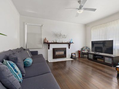 68 Chisholm Cres, Seymour