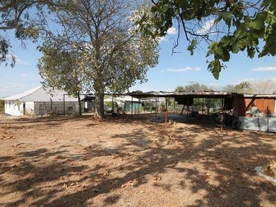 8 PAULL STREET, Charters Towers City