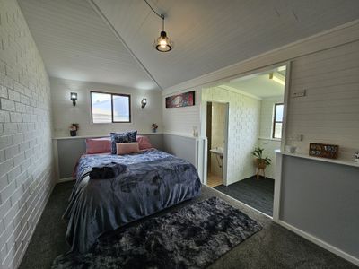 16 Chambers Street , Beachport