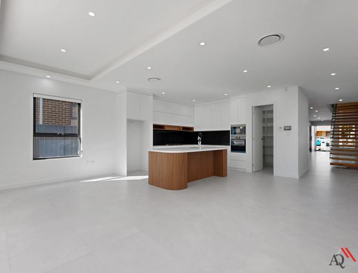 8A Wolumba St, Chester Hill