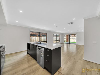 8 Pankina Road, Mambourin